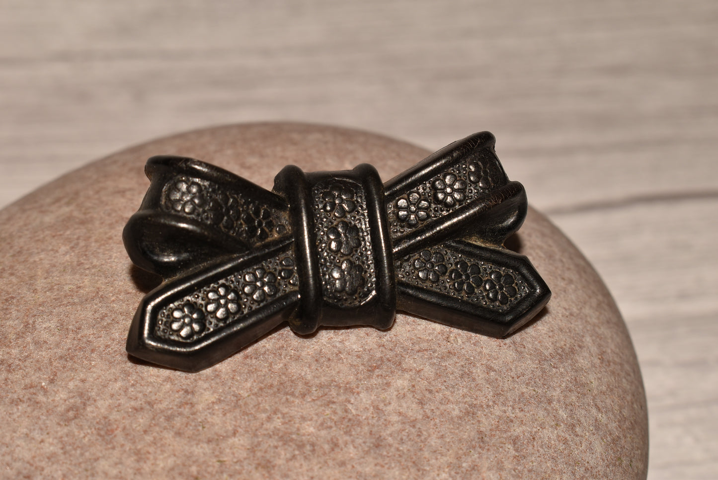 Antique Bog Oak Brooch - Gorgeous Carved Bow Dated 16 May 1880