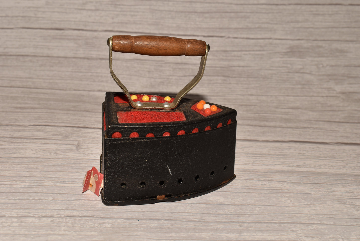 Novelty Tape Measure - Charming Antique Iron Sewing Measure Pin Cushion