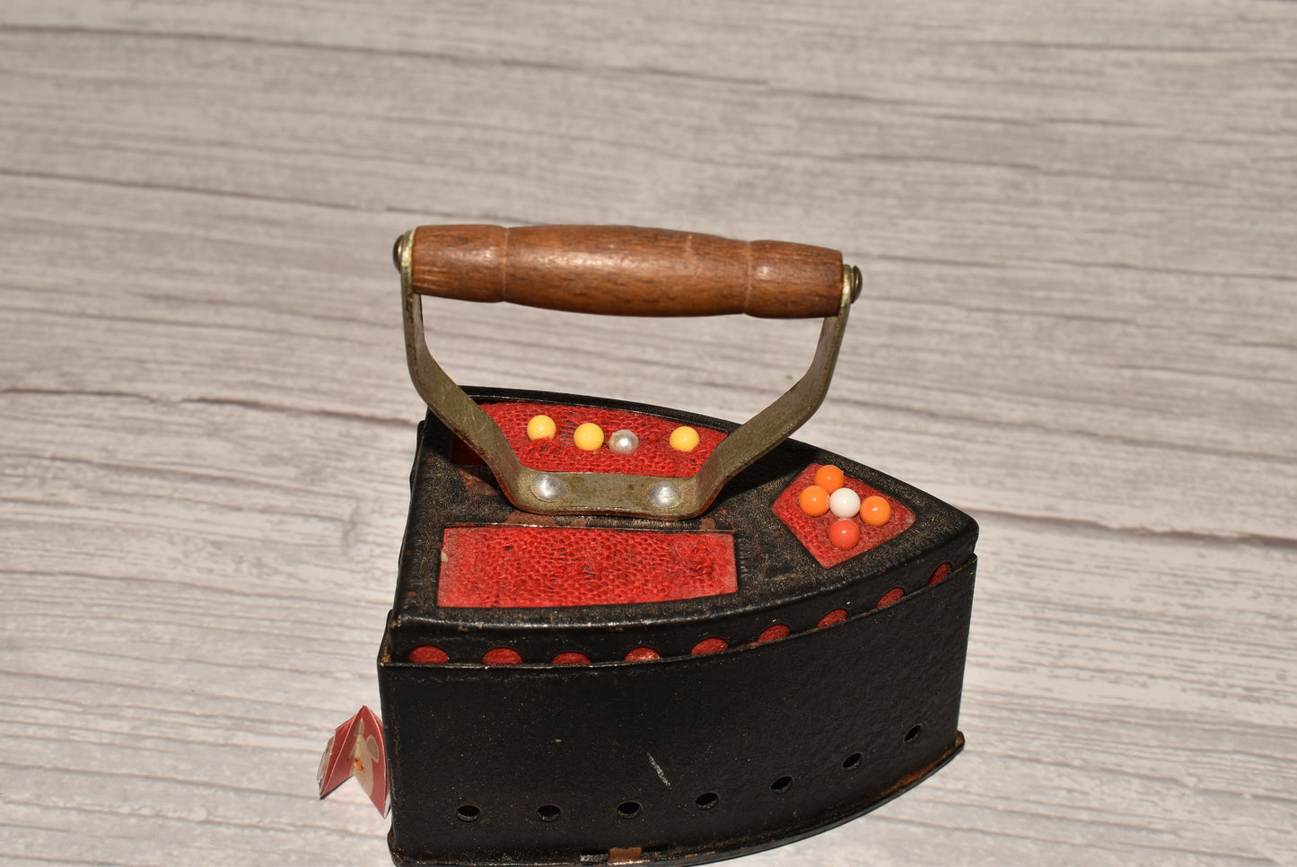 Novelty Tape Measure - Charming Antique Iron Sewing Measure Pin Cushion