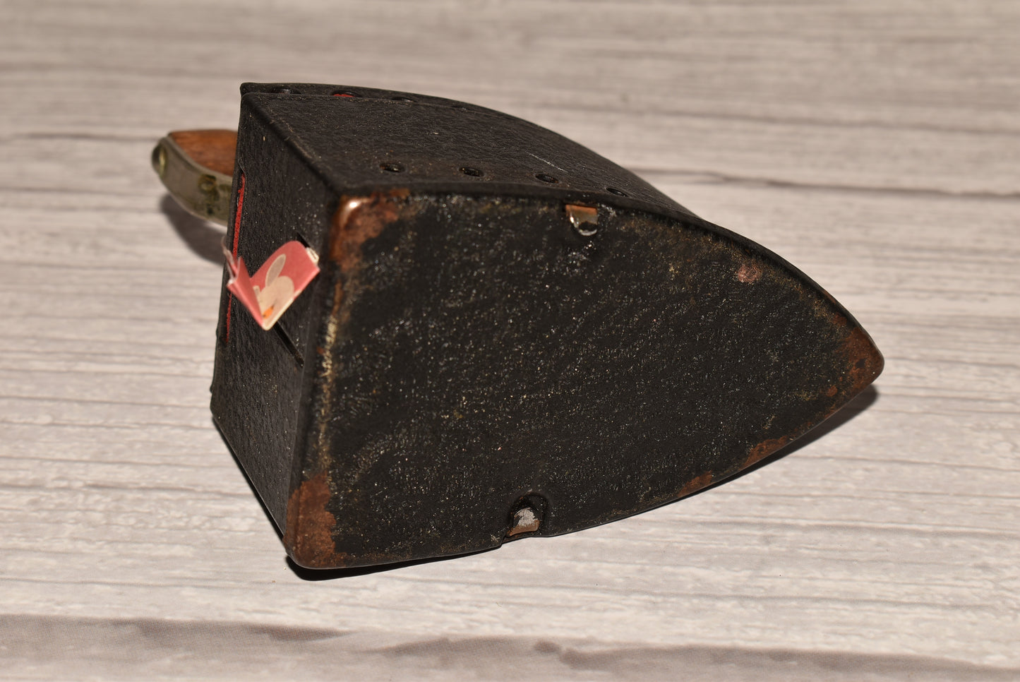 Novelty Tape Measure - Charming Antique Iron Sewing Measure Pin Cushion