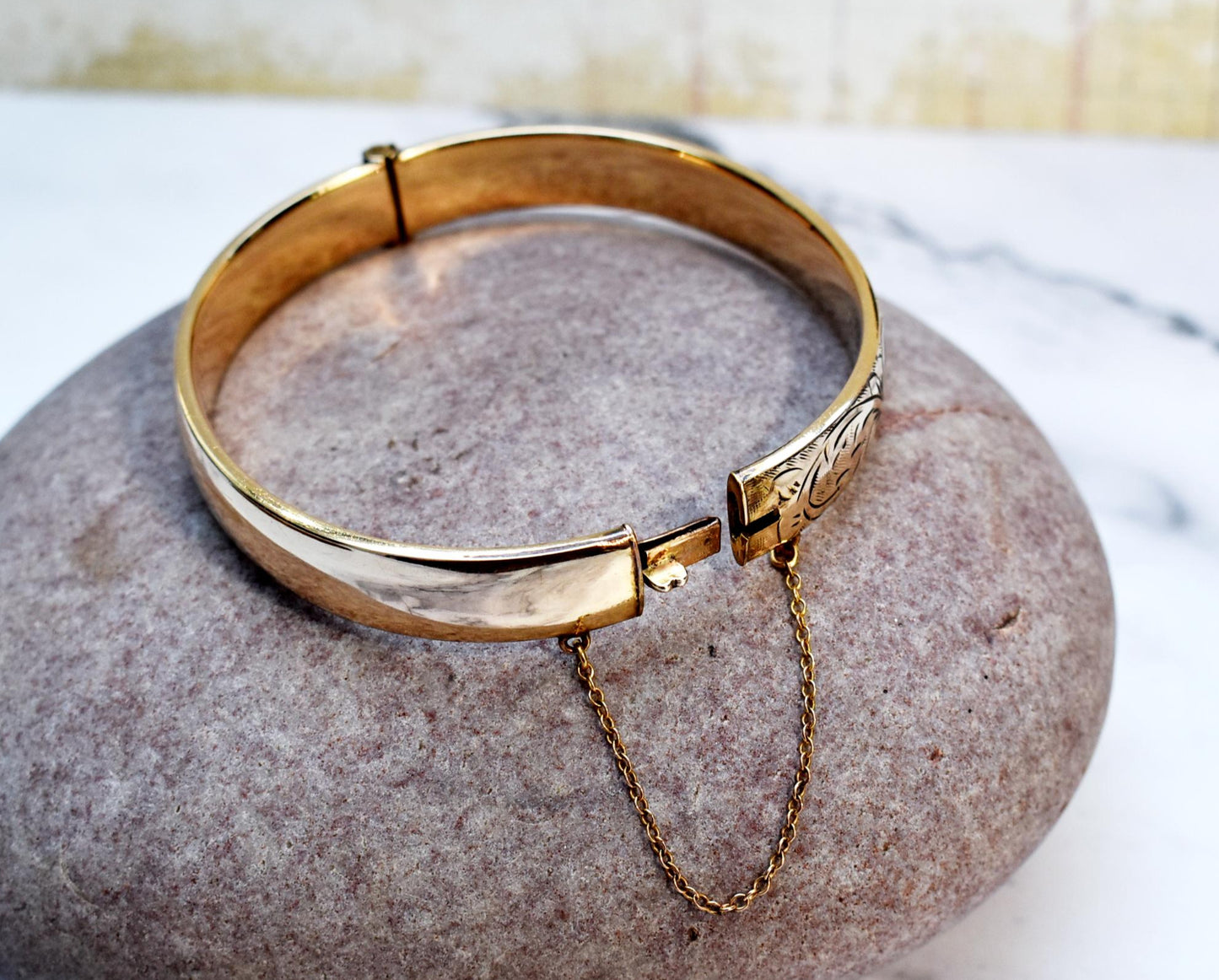 9 Ct Gold 1/5 Metal Core Bangle - Beautiful Engraved Vintage Bracelet with Safety Chain
