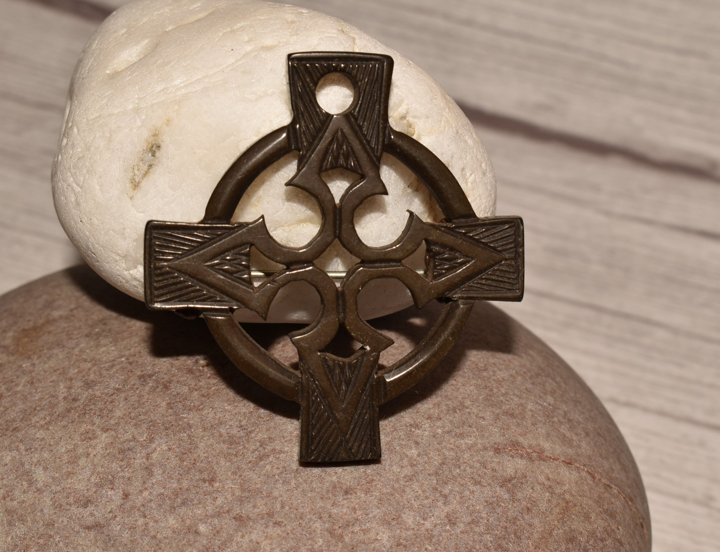 Victorian Bog Oak Brooch - Beautiful Carved Celtic Cross Antique Decorative Brooch/Pendant