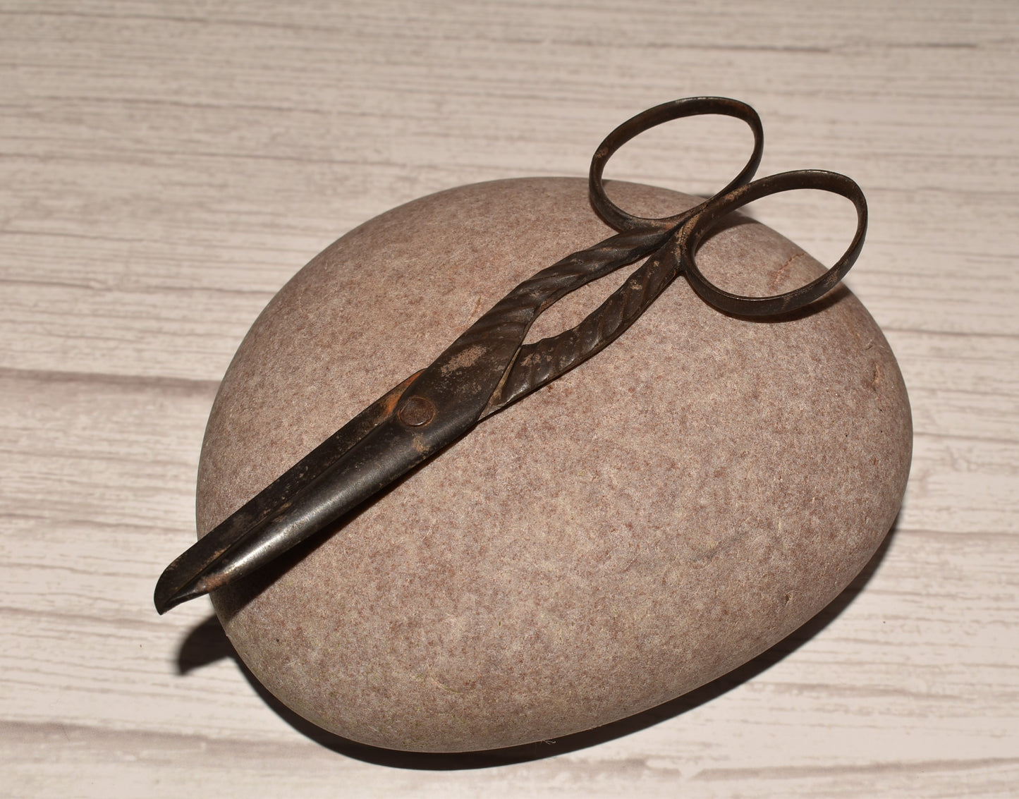 Victorian Sewing Scissors - Gorgeous Large Decorative