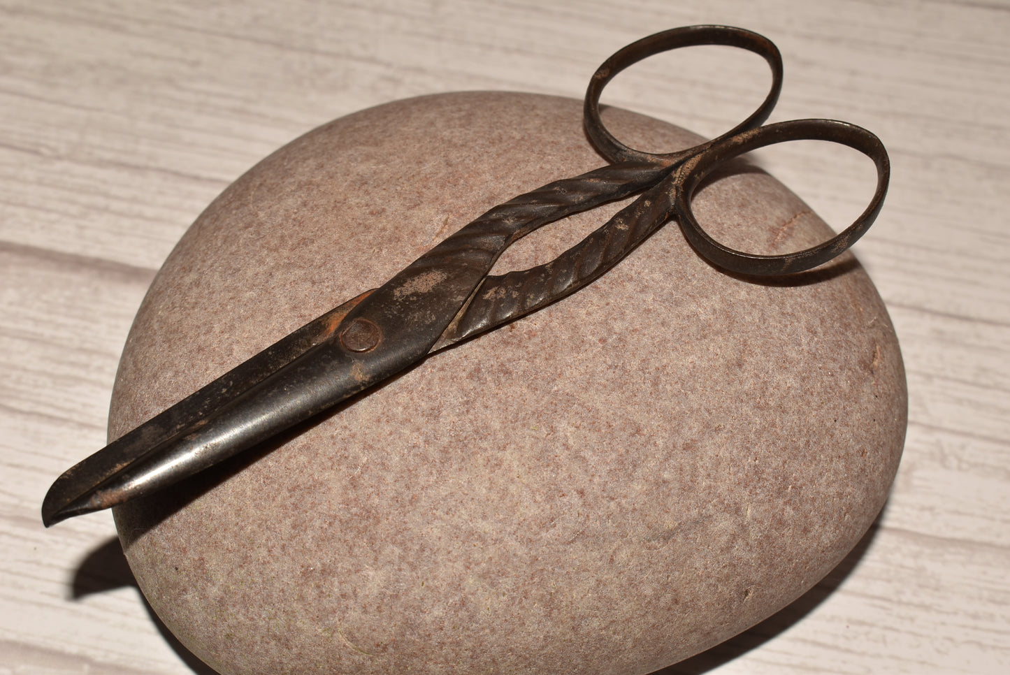 Victorian Sewing Scissors - Gorgeous Large Decorative