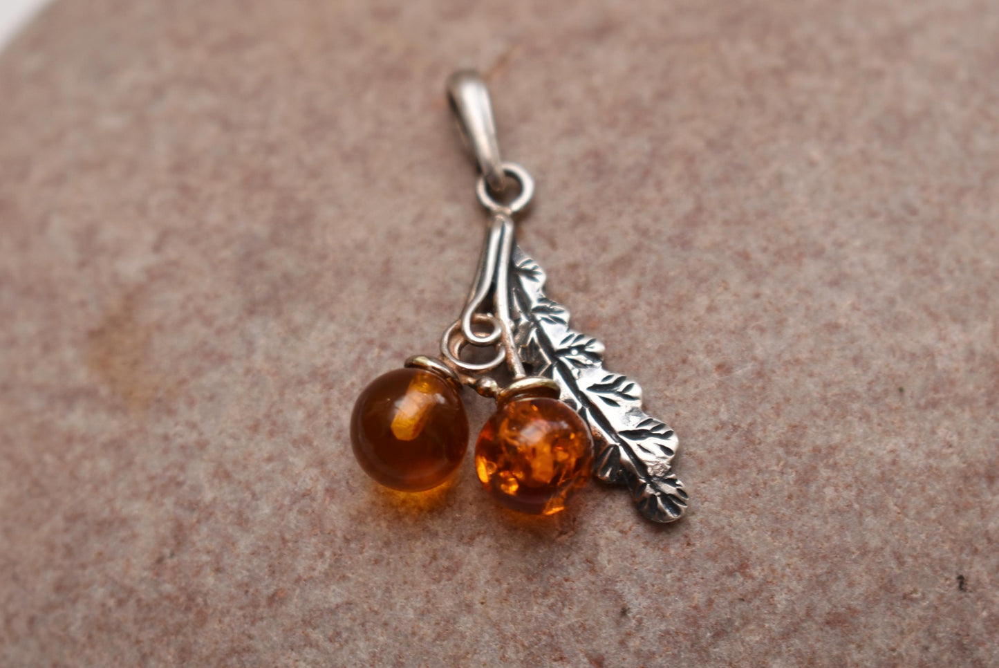 Silver Amber Pendant Necklace - Gorgeous Leaf and Berries