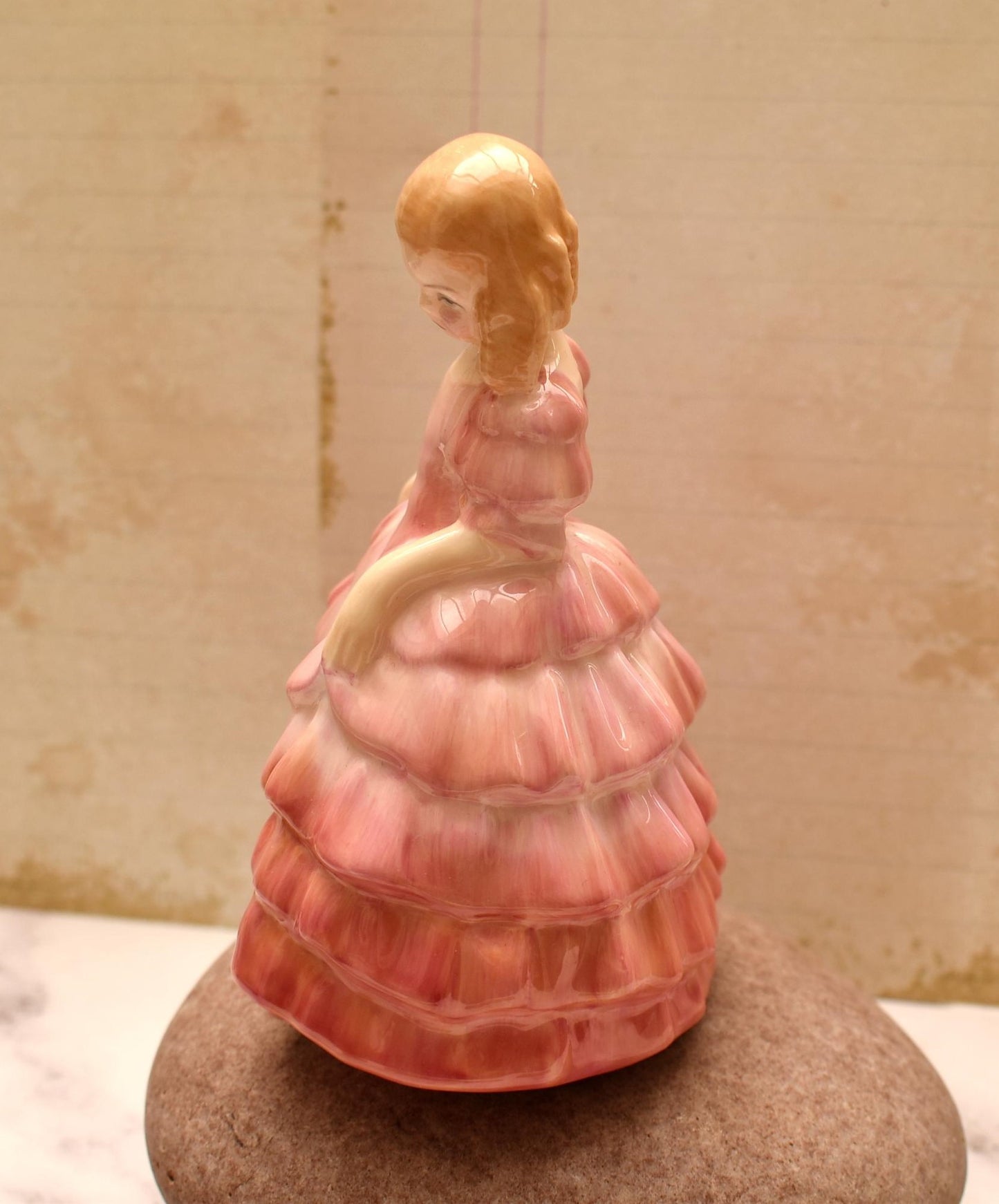 Royal Doulton Rose Figurine - Beautiful Green Back Stamp Leslie Harradine Classic