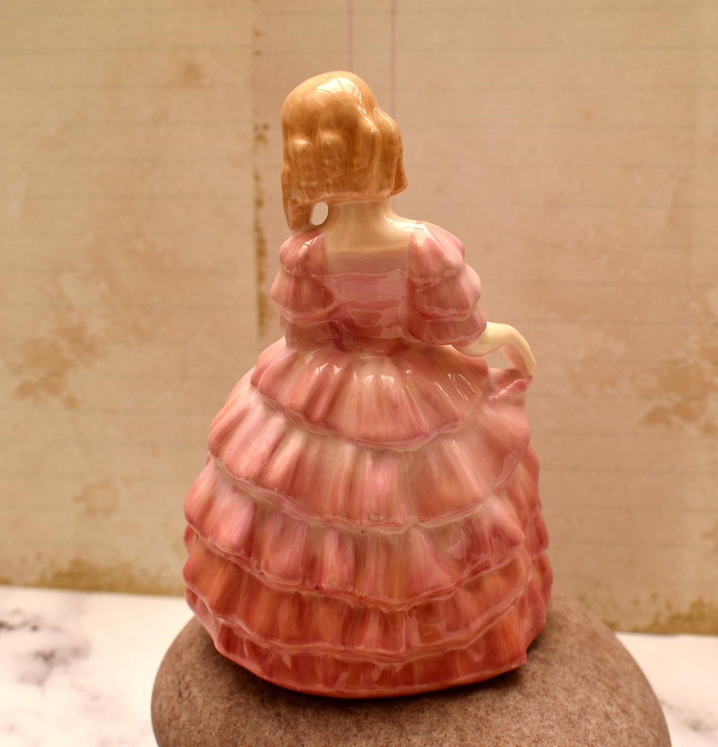 Royal Doulton Rose Figurine - Beautiful Green Back Stamp Leslie Harradine Classic