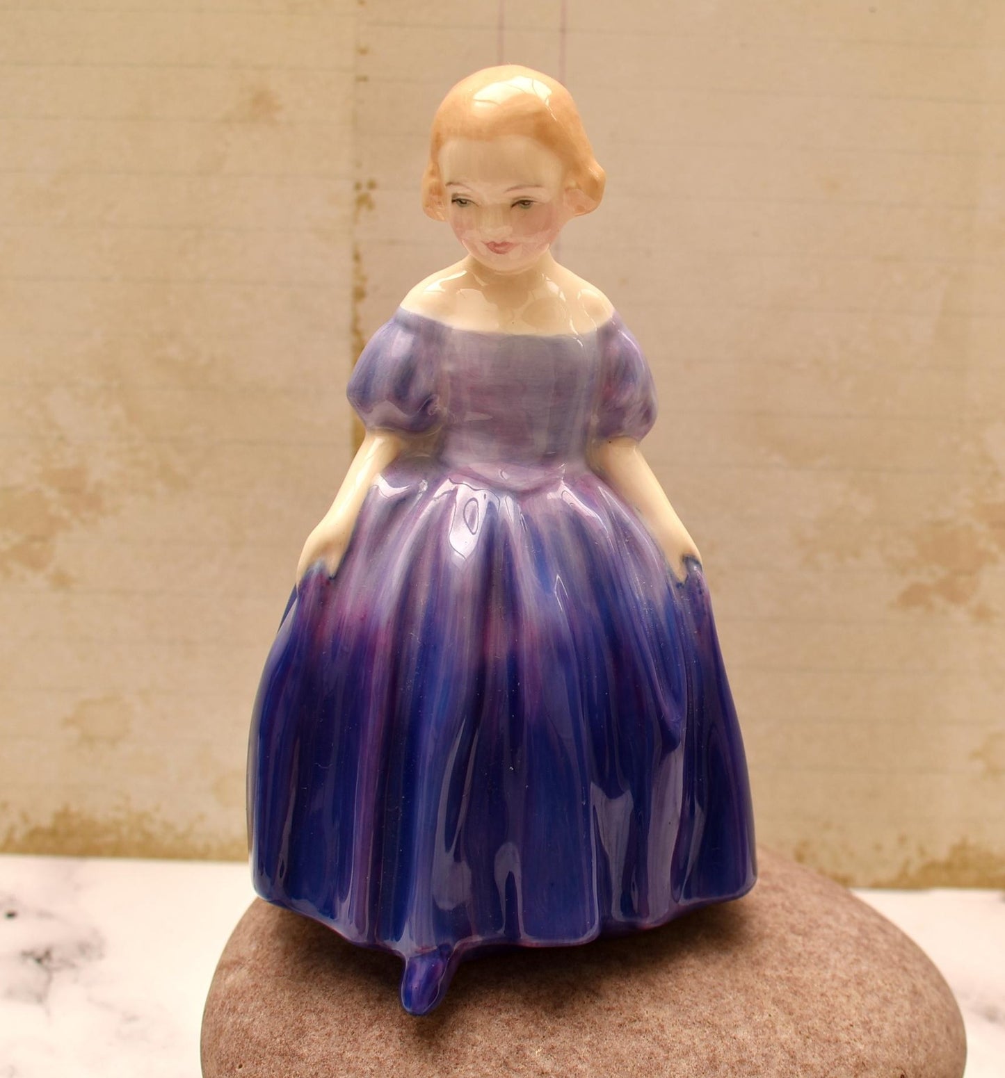Royal Doulton Marie Figurine - Beautiful Green Back Stamp Leslie Harradine Classic
