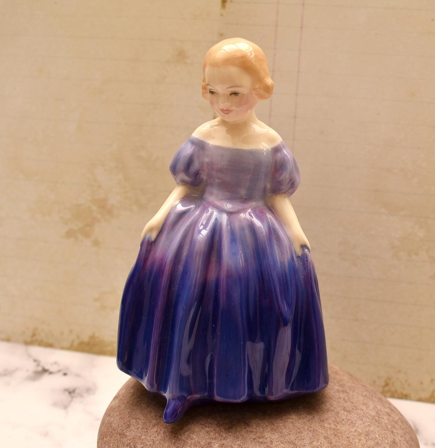 Royal Doulton Marie Figurine - Beautiful Green Back Stamp Leslie Harradine Classic