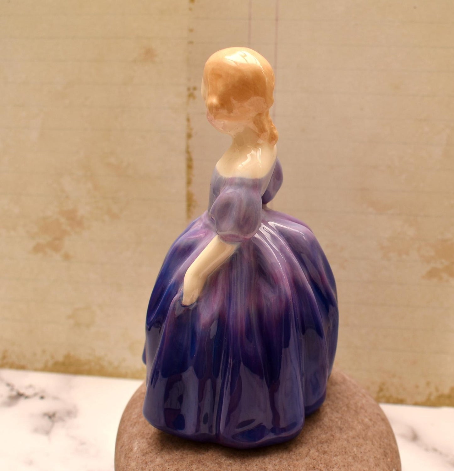 Royal Doulton Marie Figurine - Beautiful Green Back Stamp Leslie Harradine Classic