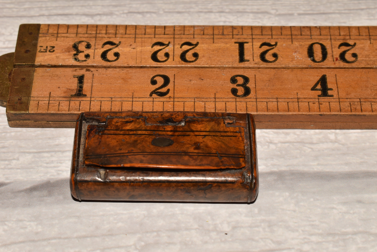 Antique Walnut Snuff Box - Gorgeous Georgian Pocket Box