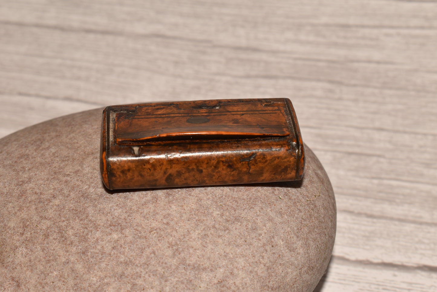 Antique Walnut Snuff Box - Gorgeous Georgian Pocket Box
