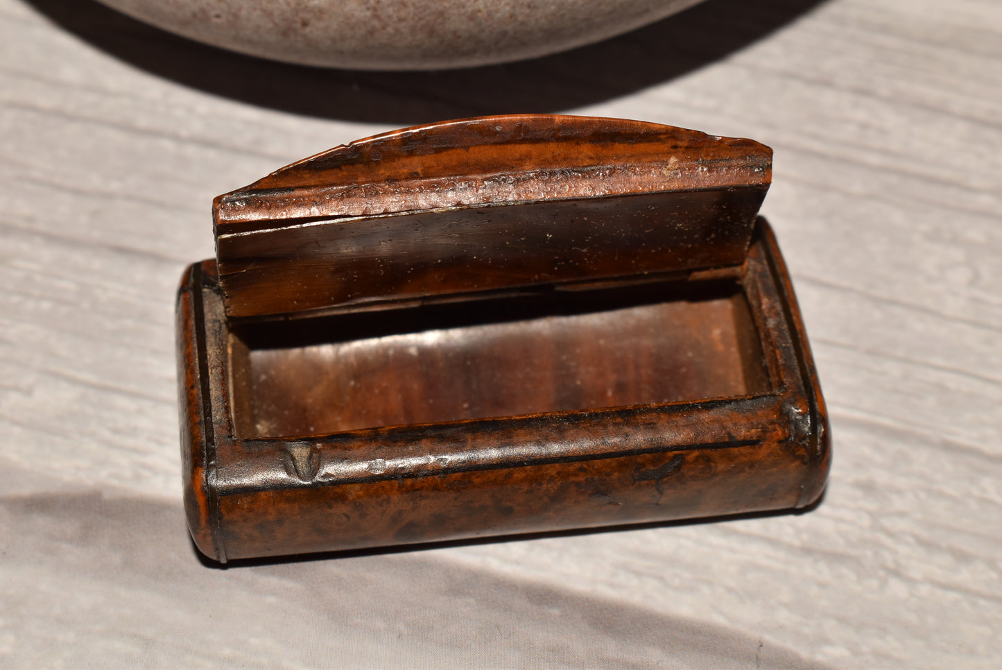 Antique Walnut Snuff Box - Gorgeous Georgian Pocket Box