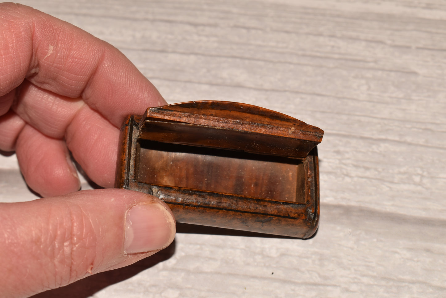 Antique Walnut Snuff Box - Gorgeous Georgian Pocket Box
