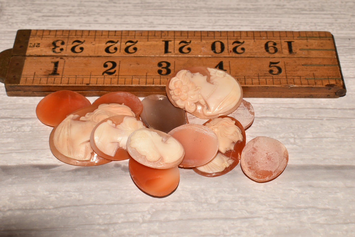 Collection of Cameos to Mount - Lovely Vintage Assorted Shell Carving for Crafting/Jewellery Making