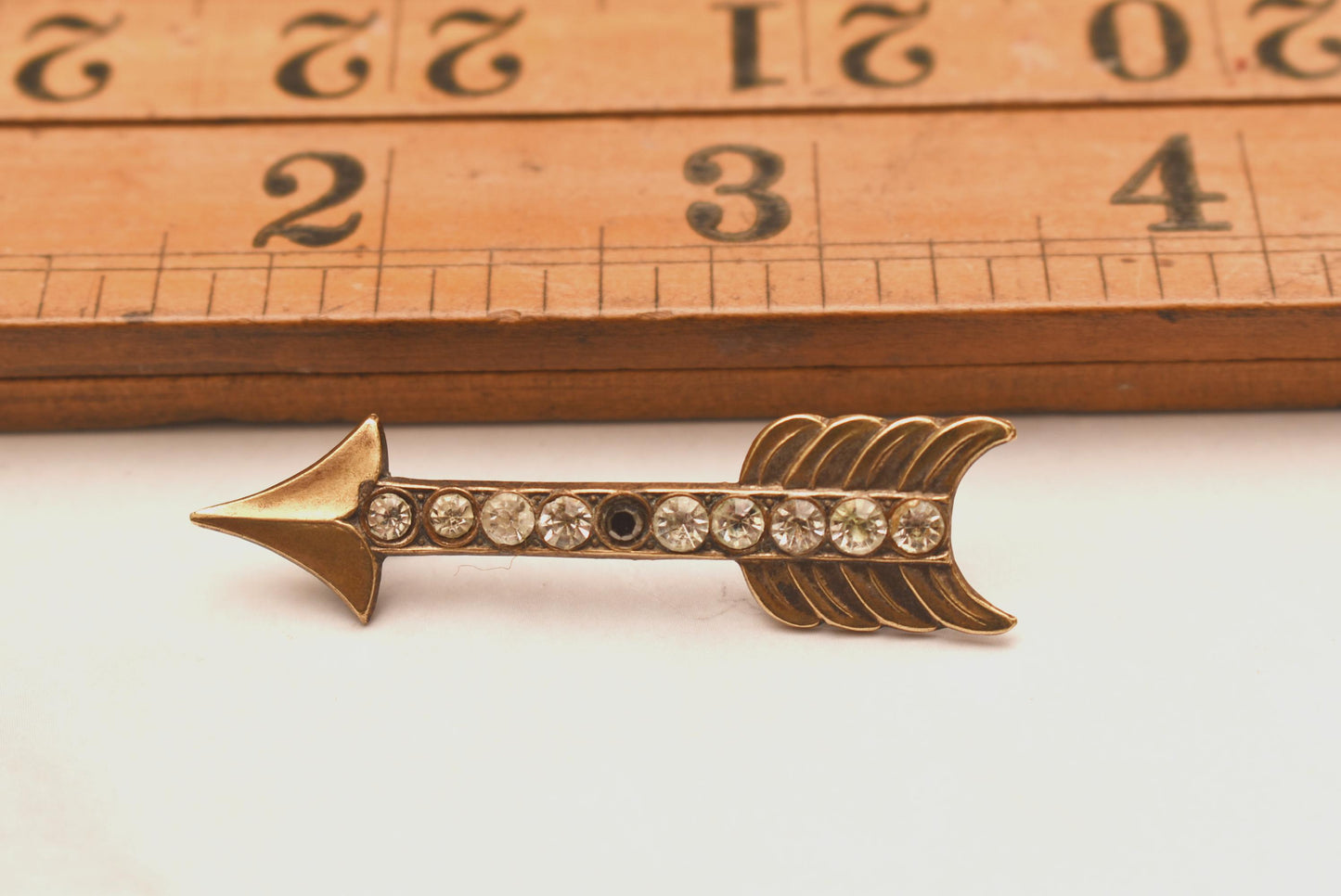 Antique Arrow Brooch - Gorgeous Late Victorian Paste Stone