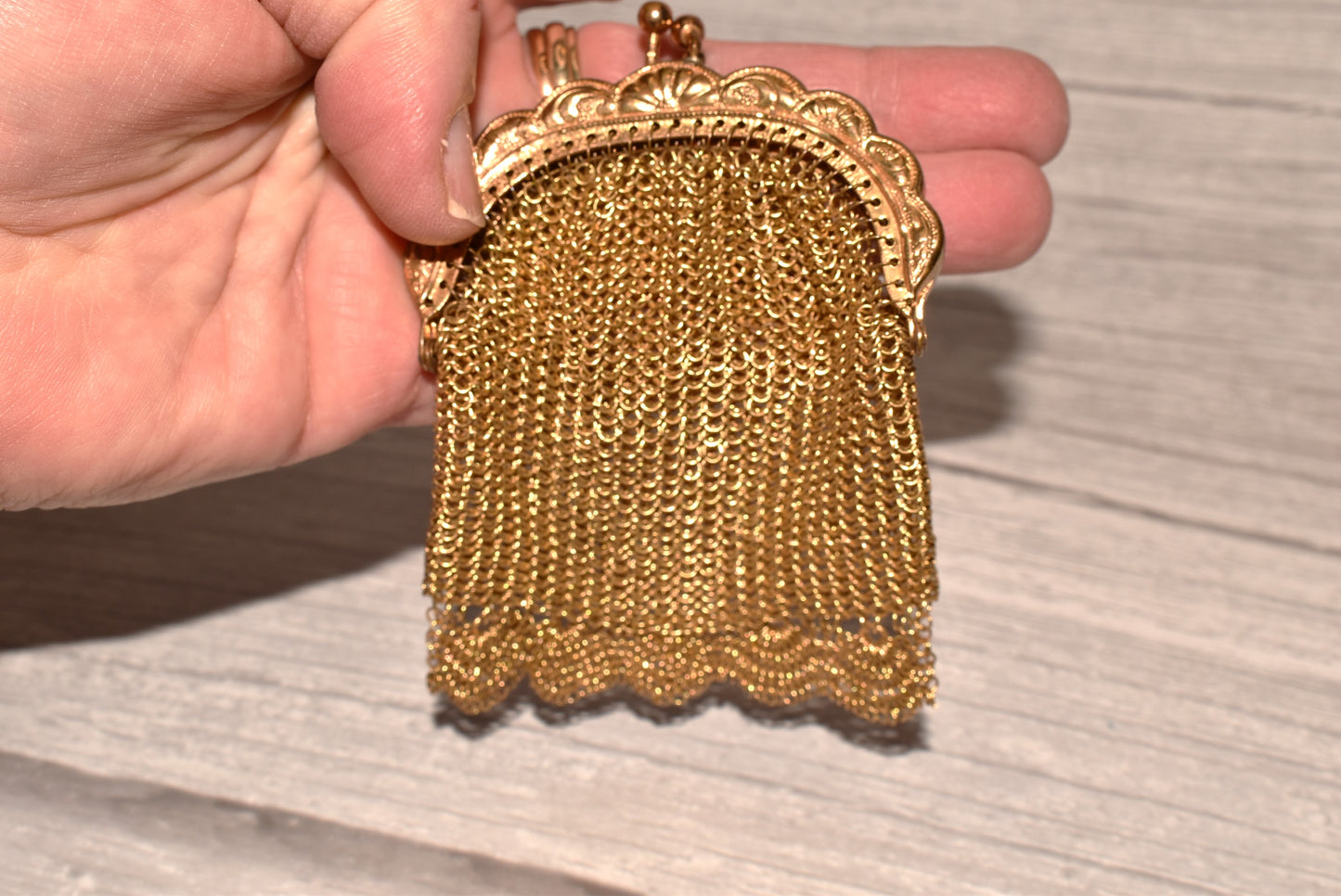 Victorian Gilt Mesh Purse - Beautiful Antique Chain Mail Coin Purse