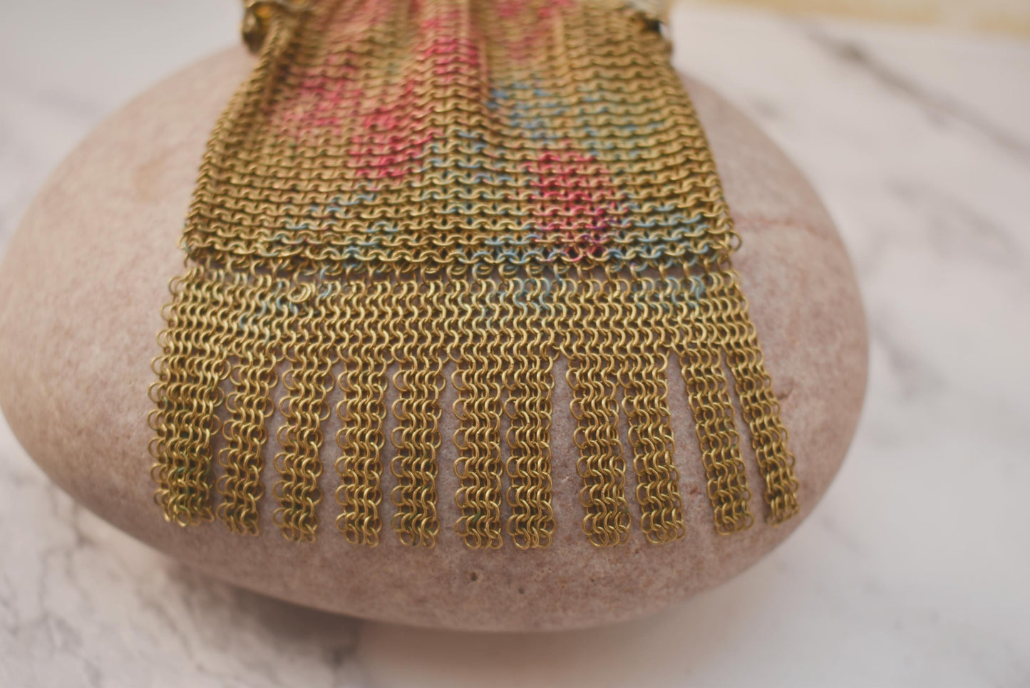 Antique Gilt Mesh Purse - Stunning Victoria Chain Mail Coin Purse with Pretty Pattern