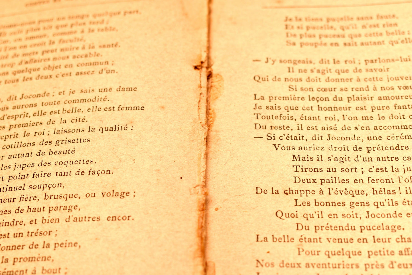 Contes et Nouvelles la Fontaine - Gorgeous Mid Victorian Saucy French Poetry from Petite Bibliothèque