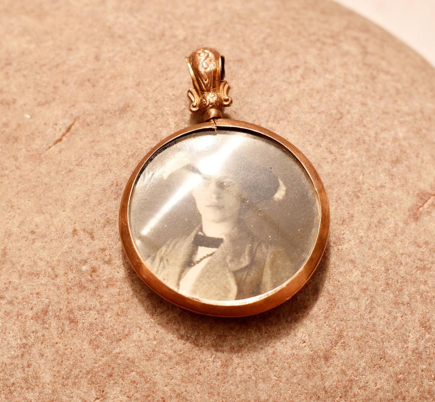 Victorian Gold Locket - Wonderful Glass Fronted Picture Pendant Hallmarked 1864