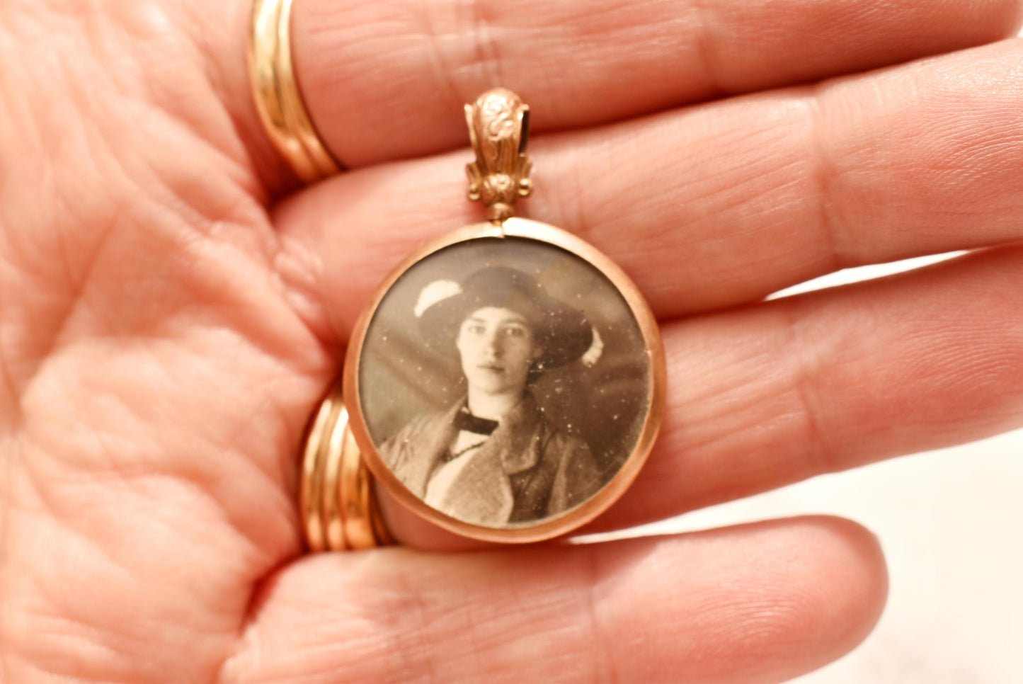 Victorian Gold Locket - Wonderful Glass Fronted Picture Pendant Hallmarked 1864